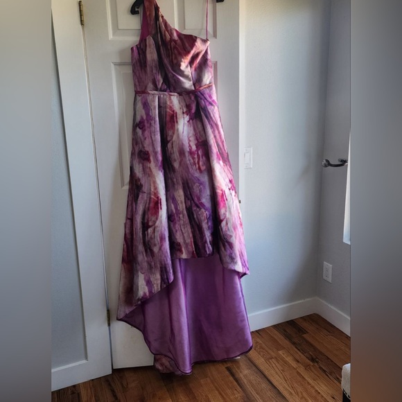 Pamella Roland High low one shoulder night Gown - Picture 5 of 7